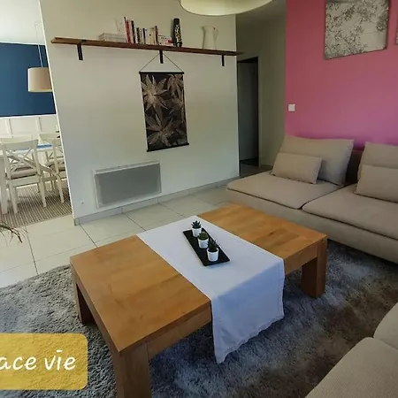 Villa Spacieuse Et Agreable Saint-Pierre-du-Mont (Landes)