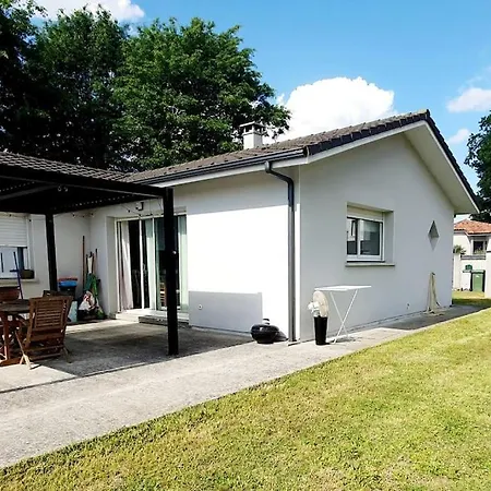 Villa Spacieuse Et Agreable Saint-Pierre-du-Mont (Landes)